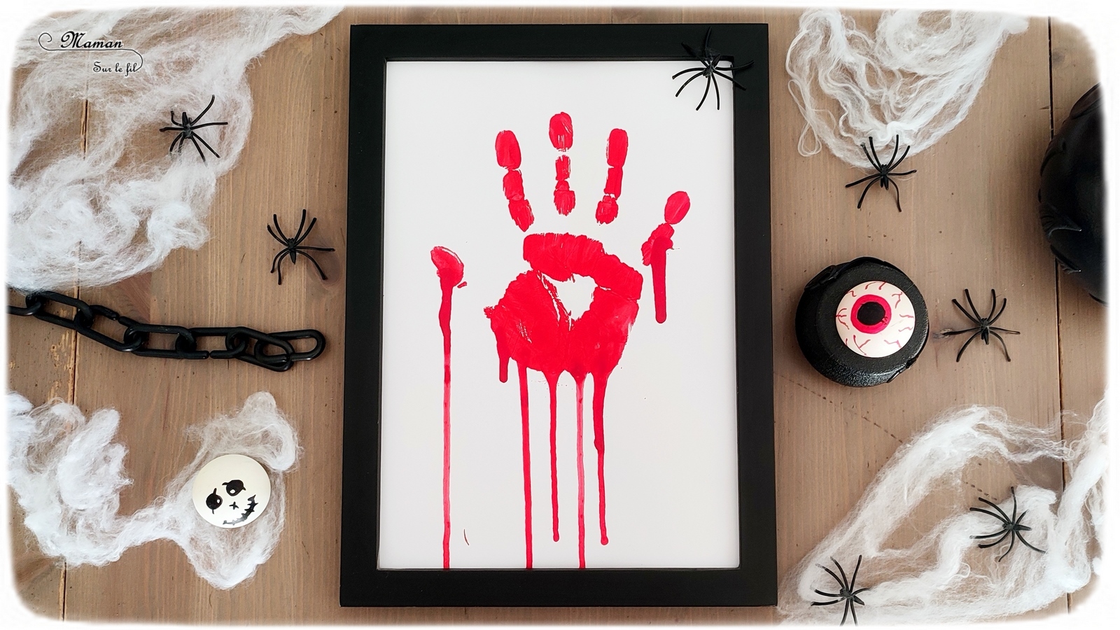 Main ensanglantée pour Halloween {Activité} - Maman Sur Le Fil