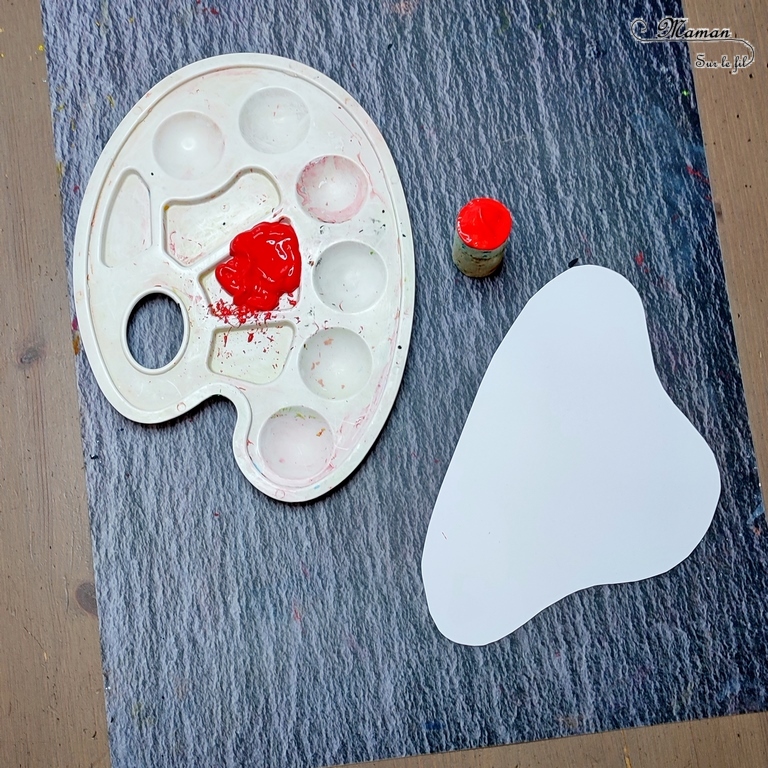 Activité créative et manuelle enfants - Champignon en peinture au bouchon et au pompon - Carton ondulé déchiré - Fond au papier aluminium, feutres et eau - Découpage, collage - Inspiration DIY - Bricolage facile pour l'automne - Décoration - Alimentation et forêt - Créativité - arts visuels et atelier maternelle et élémentaire - Cycle 1 ou 2 - mslf