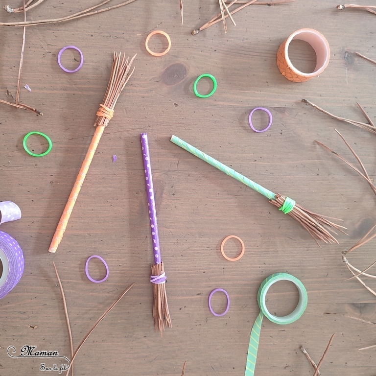 Activité créative et manuelle enfants - Fabriquer des petits balais de sorcière en récup' et éléments de la nature - épines de pin, élastiques, bâtonnets en bois et masking-tape en récup' - Motricité fine - Bricolage, peur et décoration pour Halloween - Recyclage, surcyclage - Créativité - arts visuels et atelier maternelle et élémentaire - Cycle 1, 2 ou 3 - mslf