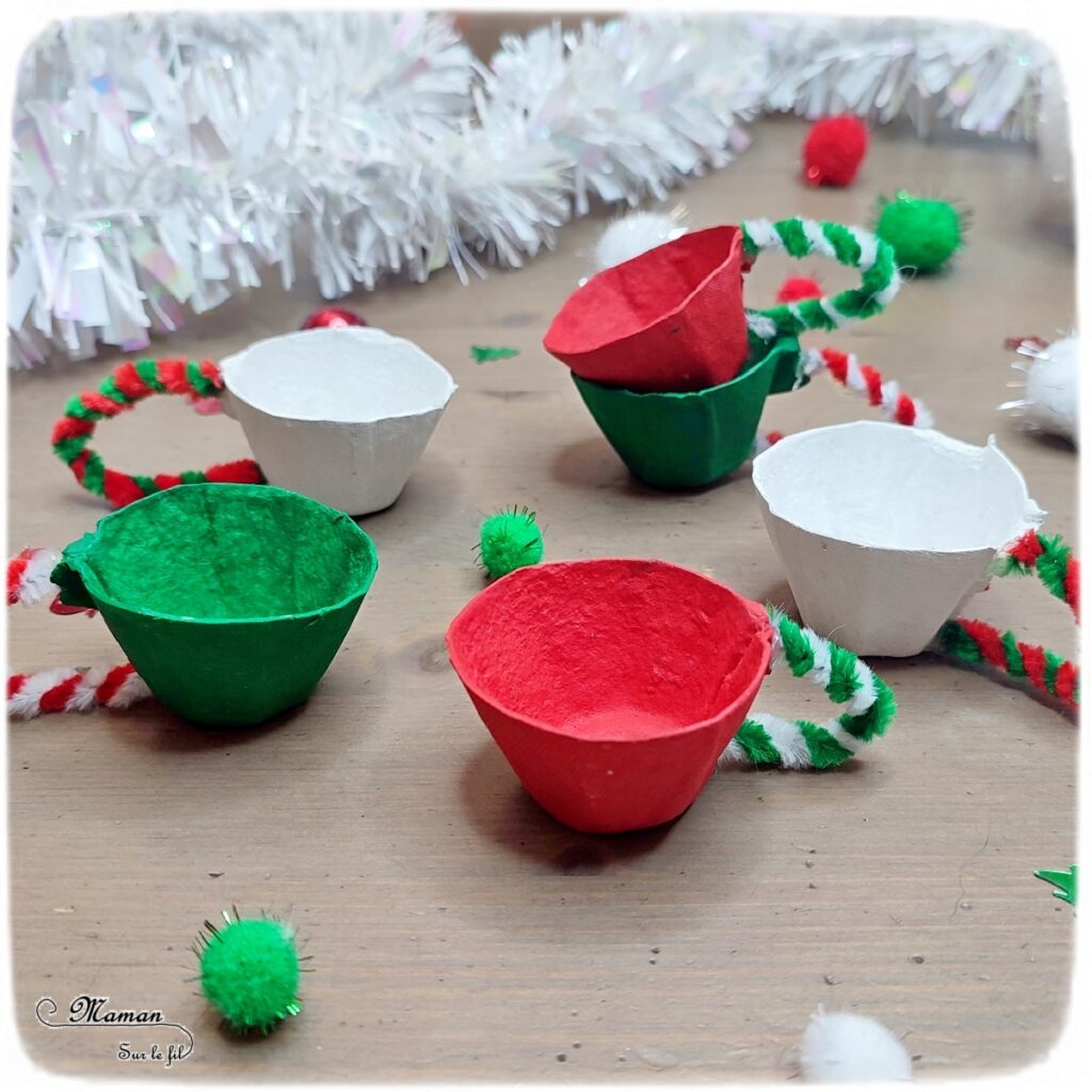 Activité créative et manuelle enfants - Fabriquer un service de thé des lutins de Noël - Peinture, bricolage et Récup' - Boite à oeufs et fils chenille - Tasses à café - Couleurs de Noël - Jeu DIY - Fait Maison - Dinette - Possible en décoration - Recyclage - Inspiration DIY - Créativité - arts visuels et atelier maternelle et élémentaire - Cycle 1 ou 2 - Hiver et Noël - mslf