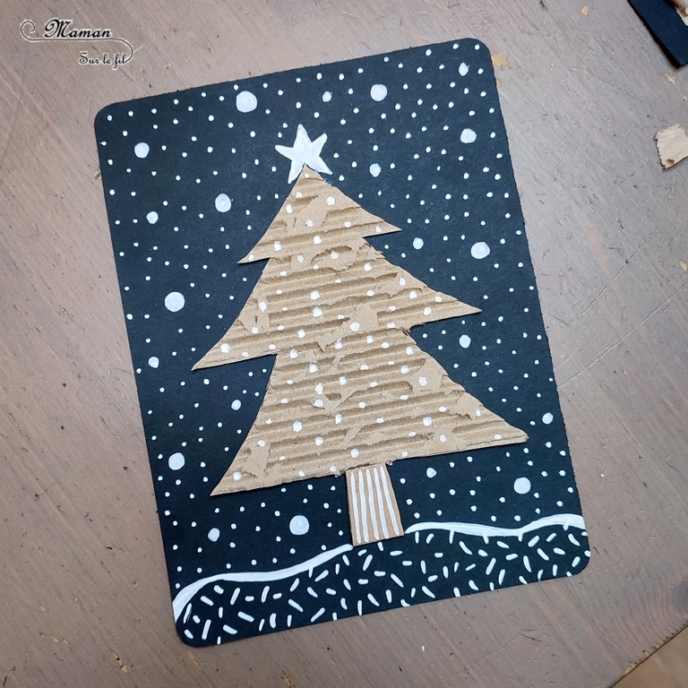 Activité créative et manuelle enfants - Fabriquer un sapin avec du carton ondulé déchiré - Récup' et Recyclage - Découpage collage Graphisme et motricité fine - Carton, noir et blanc - Inspiration DIY pour carte de voeux ou de fin d'année - Végétaux et arbres - Noël et Hiver - Bricolage facile - Décoration - Créativité - arts visuels et atelier maternelle et élémentaire - Cycle 1 ou 2 - mslf