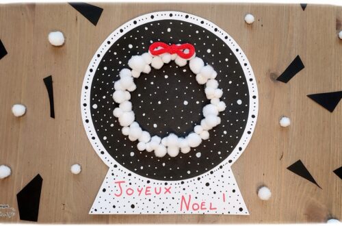 Activité créative et manuelle enfants -Cartes de voeux - Boule à neige et couronne de Noël blanche - Papier noir et blanc - Pompons blancs - Noeud en élastiques rouges - Carte tout en rondeur - Graphisme et Points - Cercles et collage - Cartes de voeux DIY - Joyeux noël - fêtes de fin d'année, hiver - Inspiration DIY pour carte de voeux ou de fin d'année - Noël et Hiver - Créativité - arts visuels et atelier maternelle et élémentaire - Cycle 1 ou 2 - mslf