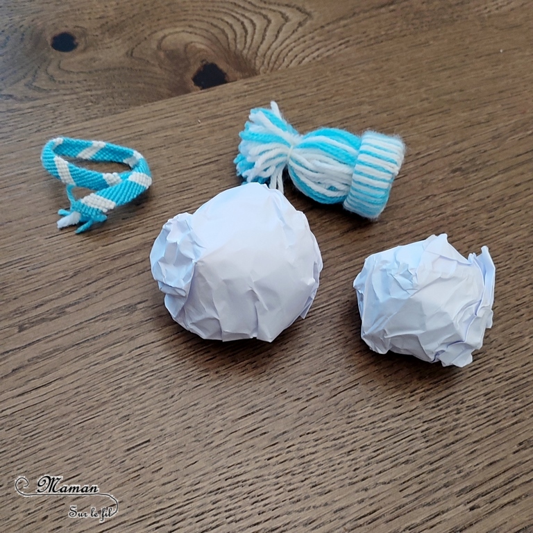 Activité créative et manuelle enfants -Fabriquer un bonhomme de neige avec des boules de papier froissé - Mini Bonnet et écharpe en laine - Bonnet en laine tissé sur rouleau papier toilette carton - Echarpe en bracelet brésilien - Bricolage 3D récup' - Brindilles, branches, boutons, collage -Hiver, banquise, froid, neige - Arts visuels Maternelle et élémentaire - Créativité - Cycle 1 ou 2 - mslf