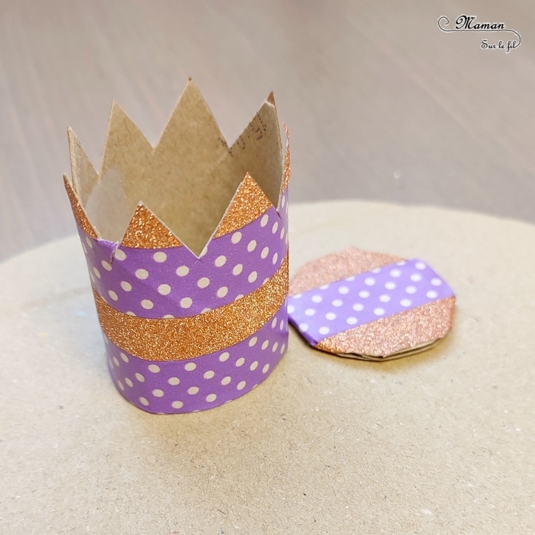 Activité créative et manuelle enfants -Jeu DIY Epiphanie en récup - Mini-couronnes des rois en rouleaux de papier toilettes, PQ et masking-tape - Washi-Tape - Puzzle, jeu d'association de couleurs et motifs e carton - Bricolage et découpage - Galette et fête des rois - Logique, mise en paire et discrimination visuelle - Coschooling et IEF - Atelier Maternelle Jeu Fait maison - Thème hiver ou Rois et Reines - Créativité - Cycle 1 ou 2 - mslf