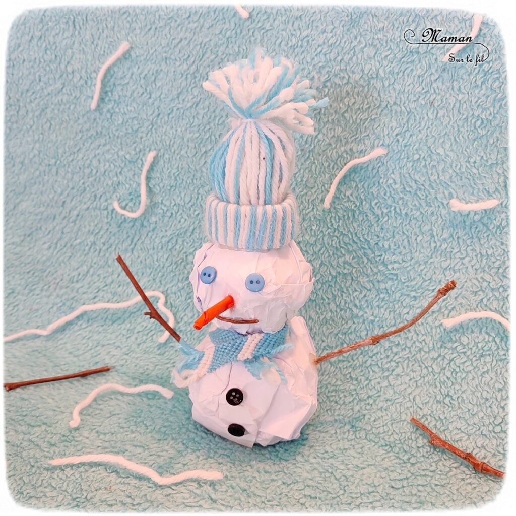 Activité créative et manuelle enfants -Fabriquer un bonhomme de neige avec des boules de papier froissé - Mini Bonnet et écharpe en laine - Bonnet en laine tissé sur rouleau papier toilette carton - Echarpe en bracelet brésilien - Bricolage 3D récup' - Brindilles, branches, boutons, collage -Hiver, banquise, froid, neige - Arts visuels Maternelle et élémentaire - Créativité - Cycle 1 ou 2 - mslf