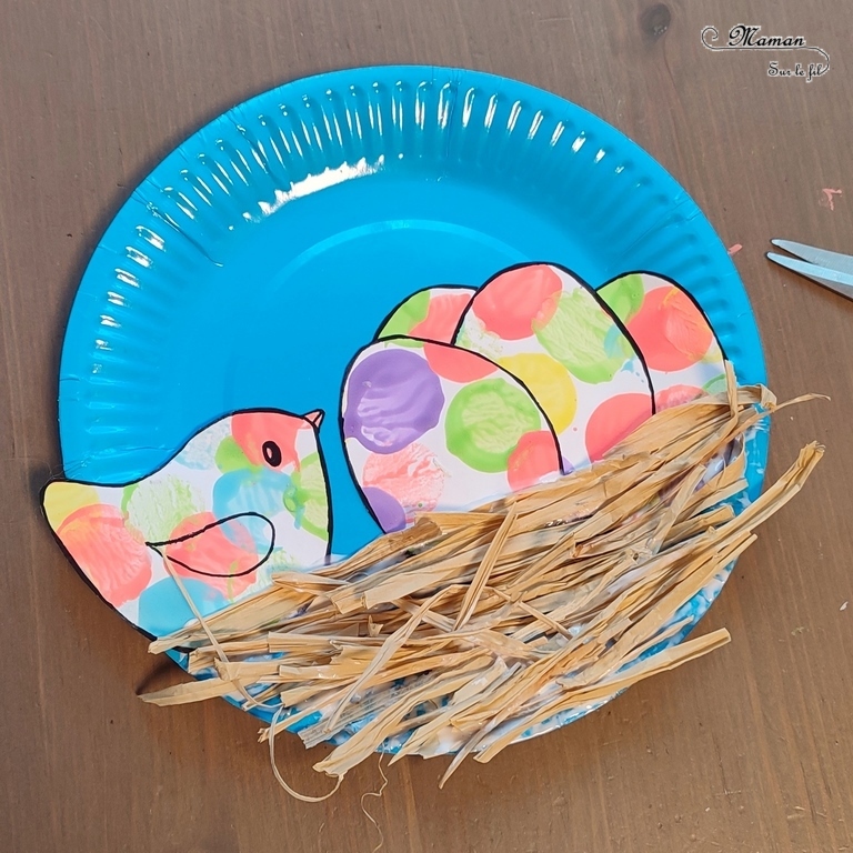 Activité créative et manuelle enfants - Fabriquer un nid d'oiseaux et des oeufs en assiette en carton - Peinture pastels au bouchon - découpage collage - Raffia ou paille - Récup, recyclage, surcyclage - Bricolage facile et rapide pour le printemps et thème animaux - Arts visuels Maternelle et élémentaire - Créativité - Cycle 1 ou 2 - mslf