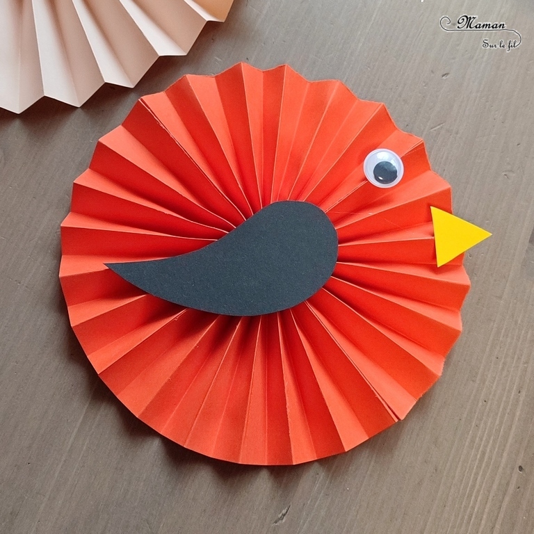 Activité créative et manuelle enfants - Fabriquer des oiseaux avec des rosaces en papier - Pliage type origami en éventail ou accordéon, collage - Décoration et Bricolage pour le printemps - Tutoriel Photos - Arts visuels Maternelle et élémentaire - Créativité - Cycle 1 ou 2 - mslf