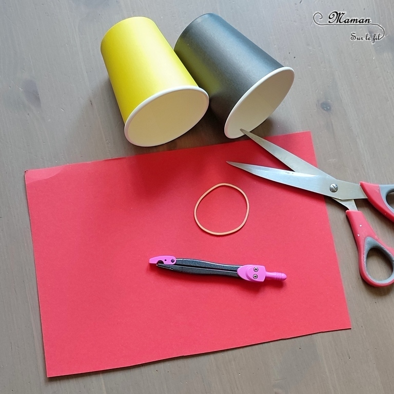 Activité créative et manuelle / bricolage enfants - Fabriquer des insectes sauteurs avec des gobelets / verres en carton - Papillon et coccinelle qui sautent grâce aux élastiques - récup', recyclage, surcyclage - Papier, gommettes, yeux mobiles, fils chenille - Jeu DIY rigolo - Décoration - Bricolage pour le printemps ou un thème sur les insectes et autres petites bêtes du jardin - animaux - Arts visuels Maternelle et élémentaire - Créativité - Cycle 1 ou 2 - Tutoriel Photos et vidéos - mslf