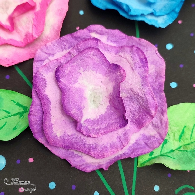 Créer une carte Bouquet de fleurs en papier toilettes : une activité créative et manuelle enfants - Bricolage avec du papier et de la peinture ou de l'encre - Cadeau à offrir pour fête des mères, pères, grands-mères, parents... - Bricolage facile et original pour le printemps ou un thème sur les fleurs - Arts visuels Maternelle et élémentaire - Créativité - Cycle 1 ou 2 - Tutoriel Photos - mslf