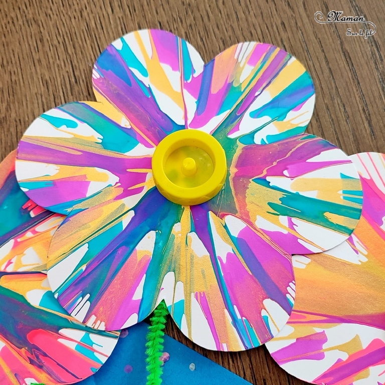 Créer un bouquet de fleurs en peinture à l'essoreuse à salade : une activité créative et manuelle enfants - Technique rigolote de peinture et récup' - Découpage, recyclage de bouchons - Bricolage à offrir pour les fêtes - Décoration - Bricolage facile et original pour le printemps ou un thème sur les fleurs - Arts visuels Maternelle et élémentaire - Créativité - Cycle 1 ou 2 - Tutoriel Photos - mslf