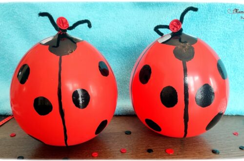 Fabriquer une coccinelle culbuto avec un ballon : un bricolage rigolo pour enfants - activité créative et manuelle, jeu DIY, atelier maternelle - Coccinelle qui danse - Motricité fine, peinture, dessin - Ballon de baudruche, bille et fil chenille - Jeu facile et fait maison - Pour le printemps ou un thème sur les insectes - Arts visuels Maternelle et élémentaire - Créativité - Cycle 1 ou 2 - tutoriel photos et vidéo - mslf