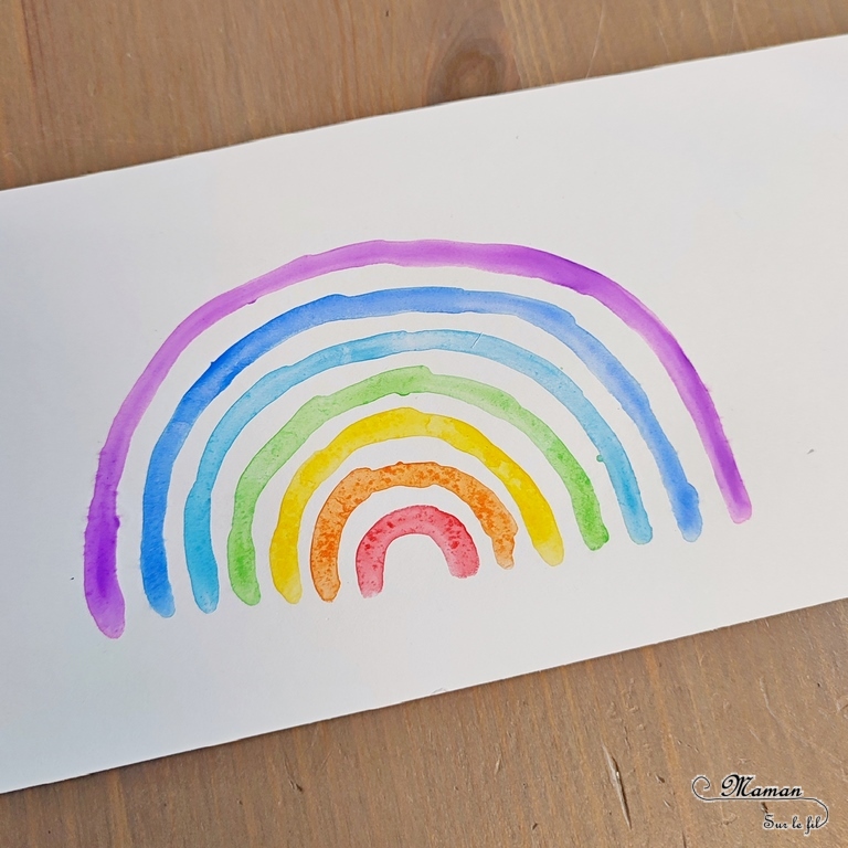 Activité créative, manuelle et peinture enfants - Cartes Arc-en-ciel en peinture et eau façon Aquarelle - Technique de peinture rigolote - Couleurs - Bricolage facile et rapide pour un thème sur la météo, le ciel, le printemps ou l'été - Arts visuels et atelier Maternelle et élémentaire - Créativité - Cycle 1 ou 2 - tutoriel photos et vidéos - mslf