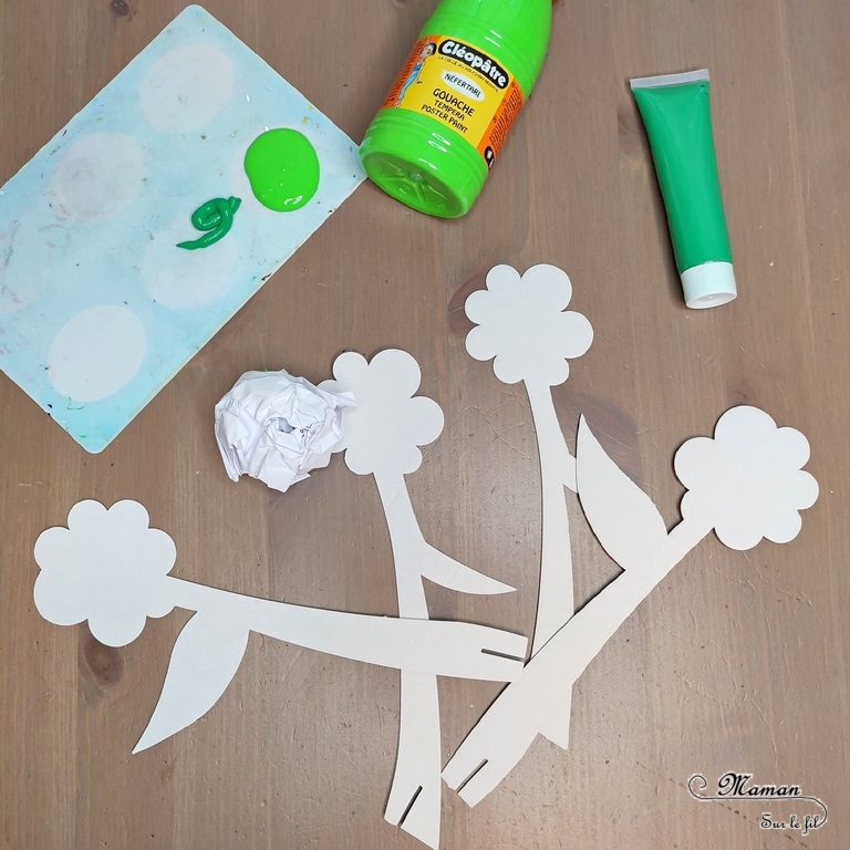 Pot de fleurs en carton à décorer : une activité créative et manuelle enfants - Peinture au papier froissé et au papier bulles, gommettes - Cadeau à offrir pour fête des mères, pères, grands-mères, parents... - Bricolage facile et original pour la fin d'année, le printemps ou un thème sur les fleurs - Arts visuels Maternelle et élémentaire - Créativité - Objet à fabriquer et décorer - Cycle 1 ou 2 - Tutoriel Photos - mslf