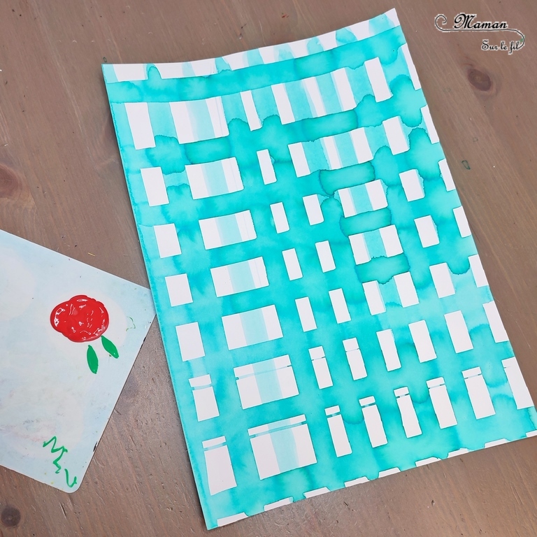 Activité créative et manuelle enfants - Peindre une nappe estivale avec des cerises - Lignes horizontales et verticales à l'encre à l'aide d'une grille de four Pastèque en feutrine - Quadrillage et graphisme maternelle - Cerises en peinture au doigt - Empreintes de doigts et dessin - Pique-Nique - Fruits d'été - Bricolage facile et rapide pour un thème sur les aliments, les fruits ou l'été - Arts visuels et atelier Maternelle et élémentaire - Créativité - Cycle 1 ou 2 - tutoriel photos et vidéo - mslf