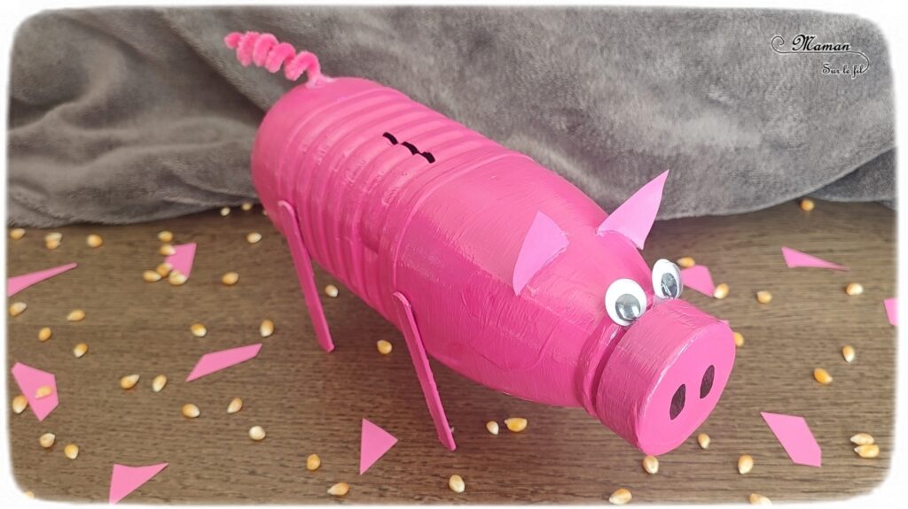 Activité créative et manuelle enfants - Fabriquer un cochon tirelire avec une bouteille de lait - Récup', recyclage, surcyclage - Bâtonnets de glace en bois - Bricolage et Peinture - Bricolage facile et rapide pour un thème sur les animaux de la ferme - Arts visuels et atelier Maternelle et élémentaire - Créativité - Cycle 1 ou 2 - tutoriel photos - mslf