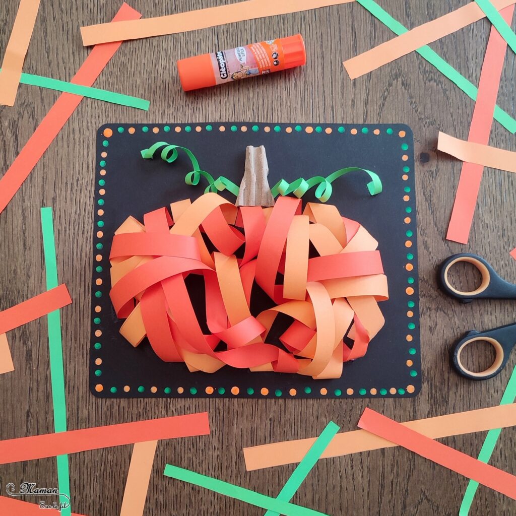 Activité créative et manuelle enfants - Créer une citrouille en 3D avec des bandes de papier - Relief avec du papier découpé, tourné et collé - spirales - Dessin et graphismes - Carton déchiré pour la tige - Thème Halloween, Fruits, Alimentation, Automne - Bricolage facile et rapide - Arts visuels et atelier Maternelle et élémentaire - Créativité - Cycle 1 ou 2 - tutoriel photos - mslf