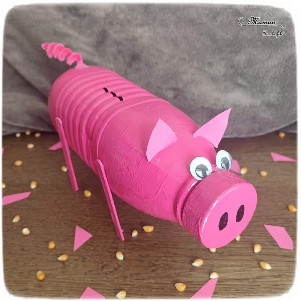 Activité créative et manuelle enfants - Fabriquer un cochon tirelire avec une bouteille de lait - Récup', recyclage, surcyclage - Bâtonnets de glace en bois - Bricolage et Peinture - Bricolage facile et rapide pour un thème sur les animaux de la ferme - Arts visuels et atelier Maternelle et élémentaire - Créativité - Cycle 1 ou 2 - tutoriel photos - mslf