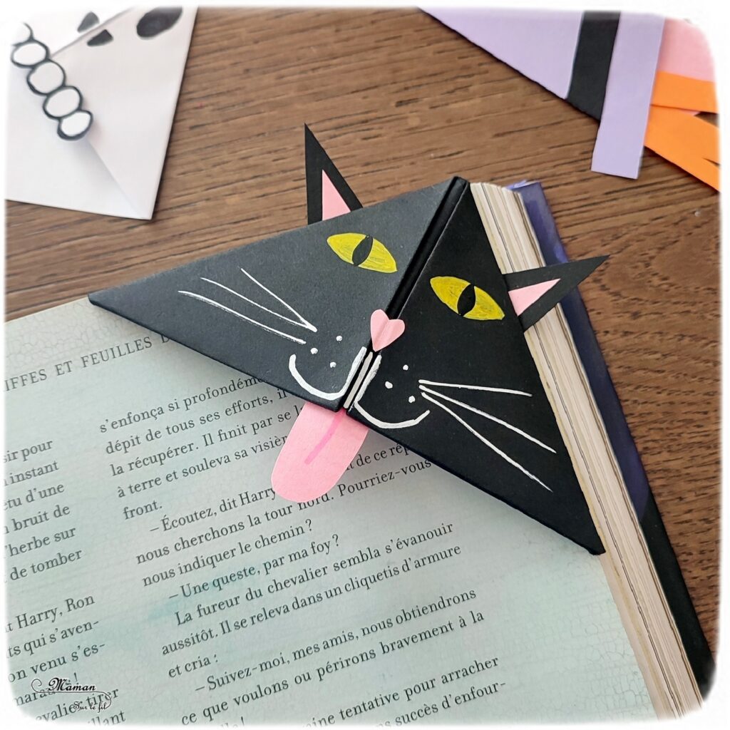 Activité créative et manuelle enfants - Fabriquer des marque-pages pour Halloween - A insérer dans le coin des pages de livre - Plusieurs versions : citrouille, squelette, Frankenstein, sorcière et son chapeau, chat noir, monstres - Origami, tutoriel photos du pliage de papier - Découpage, collage, dessin - Thème Halloween, Créatures légendaires - Bricolage facile et rapide - Arts visuels et atelier Maternelle et élémentaire - Créativité - Cycle 1 ou 2 - tutoriel photos - mslf