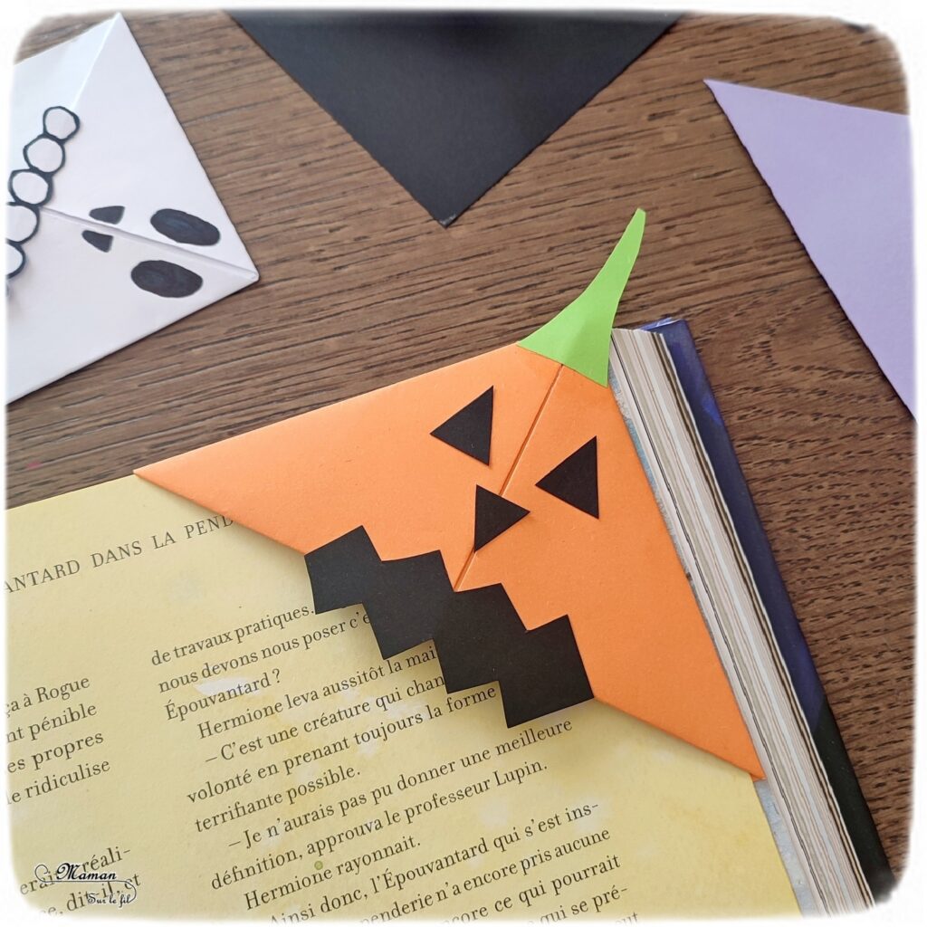 Activité créative et manuelle enfants - Fabriquer des marque-pages pour Halloween - A insérer dans le coin des pages de livre - Plusieurs versions : citrouille, squelette, Frankenstein, sorcière et son chapeau, chat noir, monstres - Origami, tutoriel photos du pliage de papier - Découpage, collage, dessin - Thème Halloween, Créatures légendaires - Bricolage facile et rapide - Arts visuels et atelier Maternelle et élémentaire - Créativité - Cycle 1 ou 2 - tutoriel photos - mslf