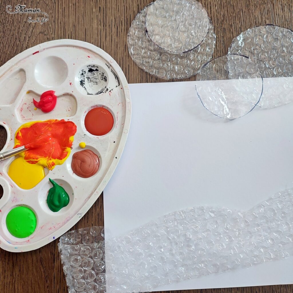 Activité créative et manuelle enfants - Créer des arbres Automne avec du papier à bulles peint - Tableau automnal avec une technique de peinture rigolote - Récup', recyclage, surcyclage - Découpage, peinture, collage, cercle et dessin - Arts visuels - Bricolage - Thème Automne, forêt, arbres - Bricolage facile et rapide - Arts visuels et atelier Maternelle et élémentaire - Créativité - Cycle 1 ou 2 - tutoriel photos - mslf