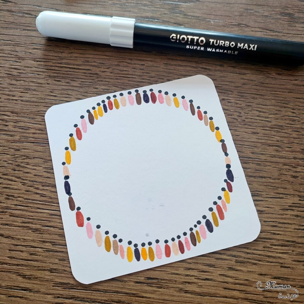 Activité créative et manuelle enfants - Dessiner un cercle de gens de différentes couleurs qui se tiennent la main - Thème autour du monde, géographie, amour, respect, bienveillance, acceptation des différences - Technique de dessin facile - Effet relief et ombres - Feutres différentes couleurs de peau - Facile et rapide - Carte à offrir - Arts visuels et atelier Maternelle et élémentaire - Créativité - Cycle 1 ou 2 - tutoriel photos - mslf