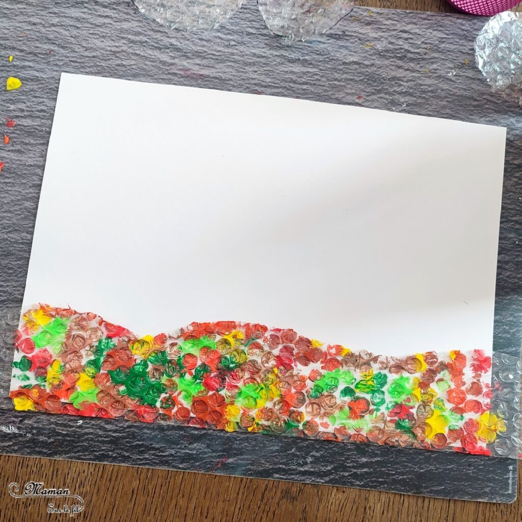 Activité créative et manuelle enfants - Peindre des arbres Automne avec du papier à bulles - Tableau automnal avec une technique de peinture rigolote - Récup', recyclage, surcyclage - Découpage, cercle et dessin - Arts visuels - Bricolage - Thème Automne, forêt, arbres - Bricolage facile et rapide - Arts visuels et atelier Maternelle et élémentaire - Créativité - Cycle 1 ou 2 - tutoriel photos - mslf