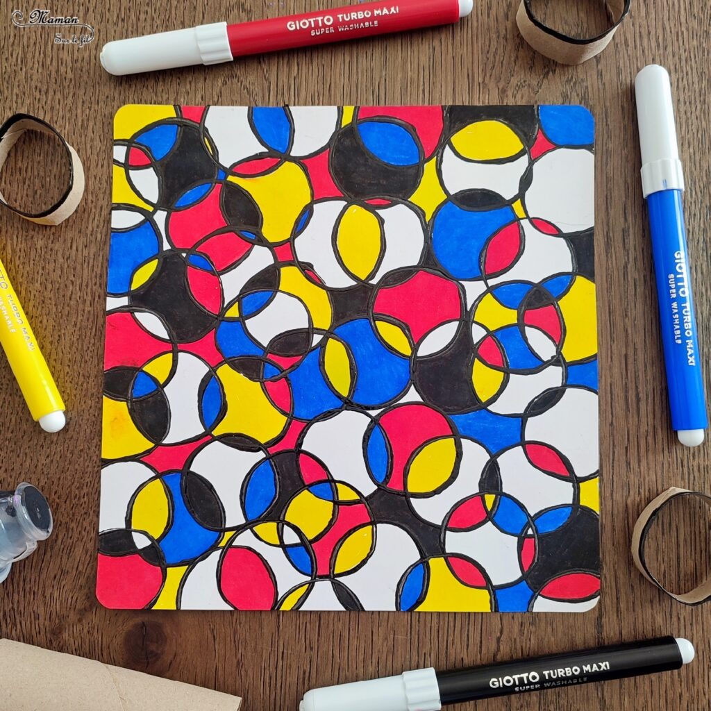 Activité créative et manuell.e enfants - Peindre un tableau Récup' à la façon de Piet Mondrian - Peinture, empreintes de rouleaux de papier toilette en carton - recyclage et surcyclage de rouleaux de PQ - Coloriage aux feutres couleurs primaires et noir - A la manière de... - Thème Art et artistes - Autour du monde, géographie, Europe, Pays-bas - Bricolage facile et rapide - Arts visuels et atelier Maternelle et élémentaire - Créativité - Cycle 1 ou 2 - tutoriel photos - mslf