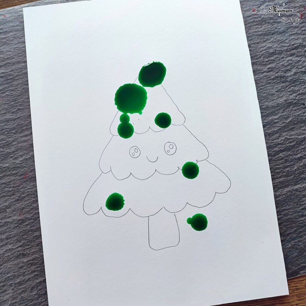 Activité créative et manuelle enfants - Créer un sapin mignon en encre éclaboussée - Dessin, graphismes, contours noirs et blanc - Mignon et Kawaï - Sapins de Noël ou d'hiver - Arts visuels - Bricolage - Thème Hiver, Noël, sapins - Bricolage facile et rapide - Arts visuels et atelier Maternelle et élémentaire - Créativité - Cycle 1 ou 2 - tutoriel photos - mslf