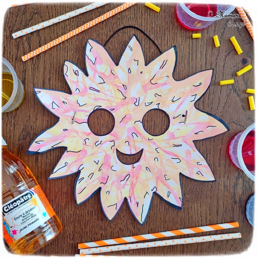 Décorer des masques à l'encre soufflée à la paille pour le carnaval : activité créative et manuelle enfants - Masques en papier cartonné (fleur et soleil) décorés avec la technique de l'encre soufflée - Pipettes et pailles - Graphismes et dessins noirs pour le contraste - Arts visuels et Bricolage maternelle ou élémentaire (cycles 1, 2) - Thème carnaval, Mardi-Gras, déguisement, printemps, fleurs, météo, soleil - Créativité - tutoriel photos - mslf