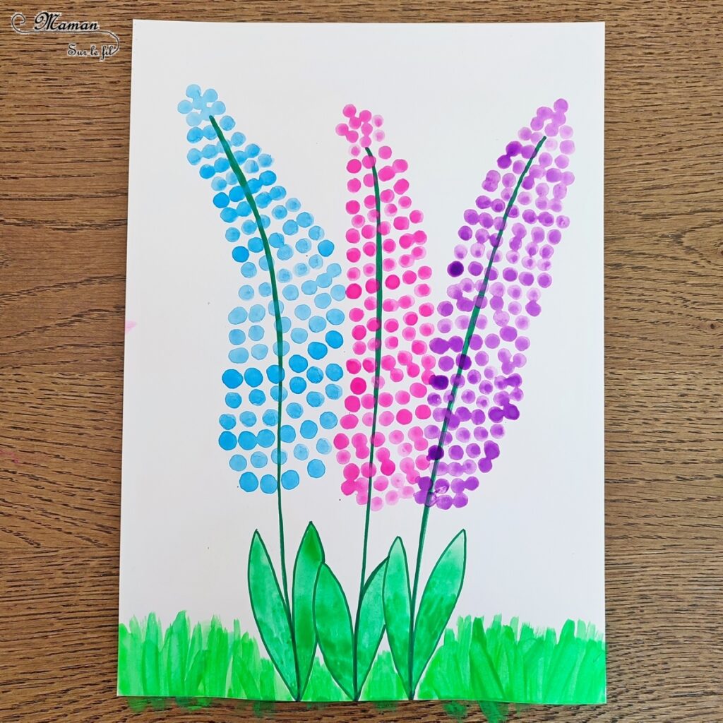 Peindre des jacinthes avec un coton-tige : activité créative, peinture et manuelle enfants - Dessin des tiges et feuilles - Peinture des fleurs avec la technique du pointillisme aux cotons-tiges - peinture de l'herbe et des feuilles au pinceau - Arts visuels et Bricolage - Thème printemps, jardin et fleurs - Bricolage facile et rapide - Arts visuels et atelier Maternelle et élémentaire - Créativité - Cycle 1 ou 2 - tutoriel photos - mslf