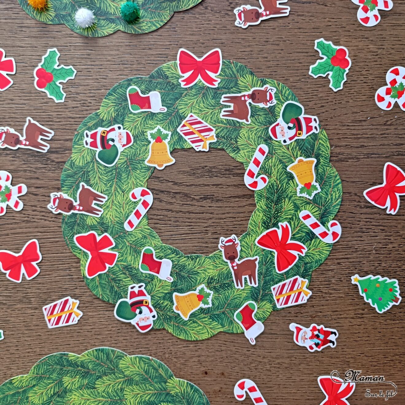 Baker Ross AR802 Lot de 4 décorations de sapin de Noël en feutre pour enfants Baker Ross AR802 Lot de 4 décorations de sapin de Noël en feutre pour enfants