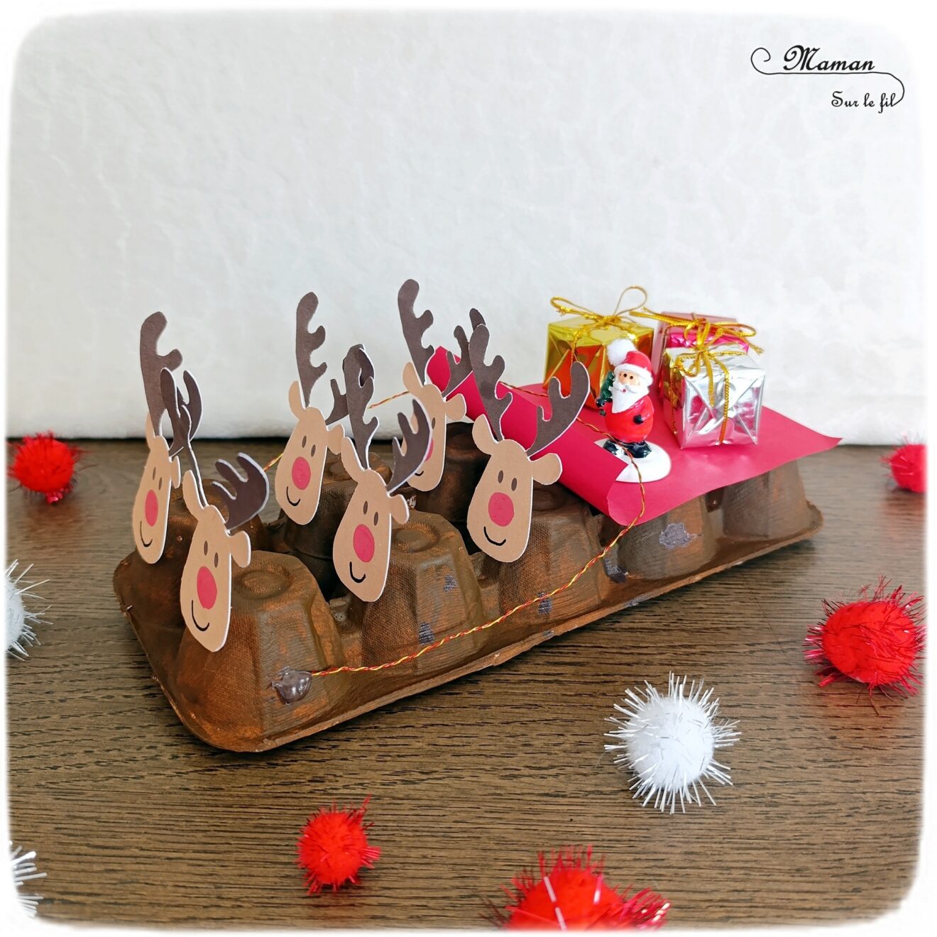 Figurine en carton lutin de noël : Figurine en carton Père Noël les