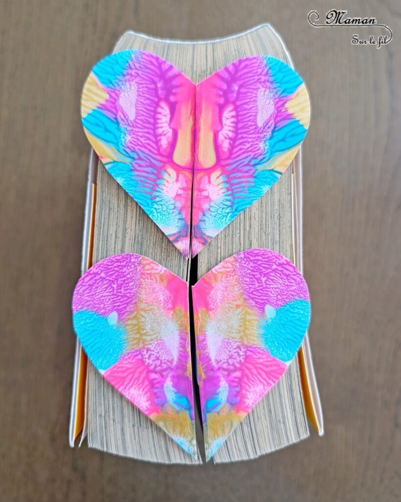 Fabriquer des marque-pages Coeurs pour la fête des mères : activité créative, peinture et manuelle enfants - Peinture par symétrie - Découpage, collage, bricolage - Cadeau DIY, fait maison à offrir pour la fête des mères, pères, grands-mères, grands-pères, parents - Amour, amitié, Saint Valentin - Technique de peinture ludique - Bricolage et décoration sympa et facile - Arts visuels maternelle et élémentaire - Cycles 1 et 2 - Créativité - tutoriel photos et vidéo - mslf