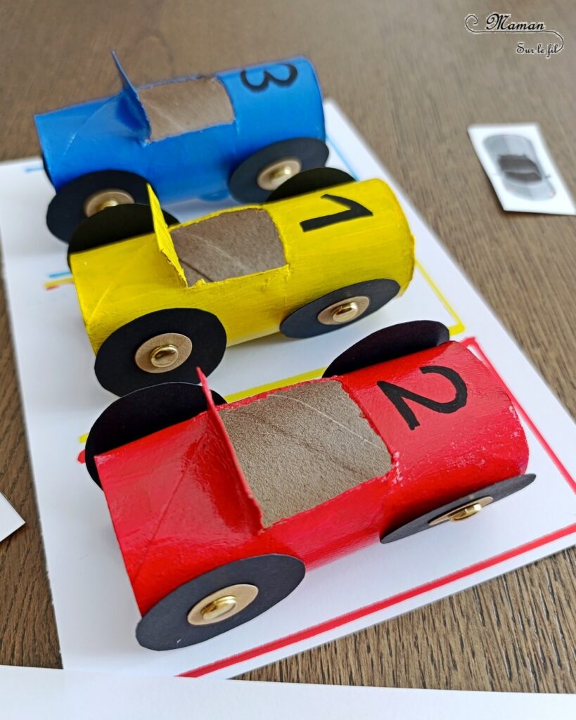 Fabriquer des voitures en récup' de rouleaux de PQ et les utiliser pour des activités pédagogiques : activité créative, recyclage et manuelle enfants - Peinture et surcyclage de rouleaux de papier toilette en carton - Bricolage rigolo et activités autour des couleurs et du dénombrement - Chiffres de 1 à 3 - Livret d'activités pour maternelle et préscolaire autour des véhicules - Thème Voitures et Véhicules - Bricolage et décoration sympa et facile - Arts visuels maternelle et élémentaire - Cycles 1 et 2 - Créativité - tutoriel photos et vidéo - mslf