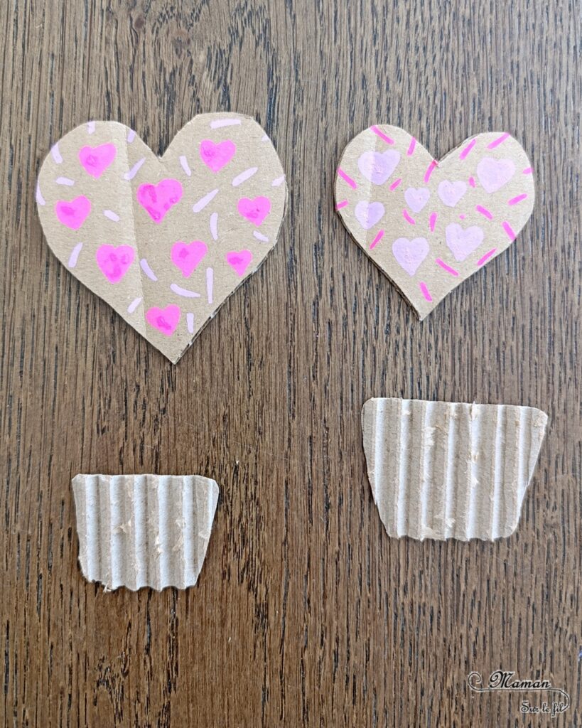 Créer des montgolfières Coeurs en carton pour la fête des mères : activité créative, recyclage et manuelle enfants - Récup', recyclage, surcyclage de carton épais, déchiré et ondulé - Découpage, collage - Petite corde et laine - Dessin et graphismes - Carte, cadeau DIY, fait maison à offrir pour la fête des mères, pères, grands-mères, grands-pères, parents - Amour, amitié, Saint Valentin - Véhicules - Bricolage et décoration sympa et facile - Arts visuels maternelle et élémentaire - Cycles 1 et 2 - Créativité - tutoriel photos - mslf