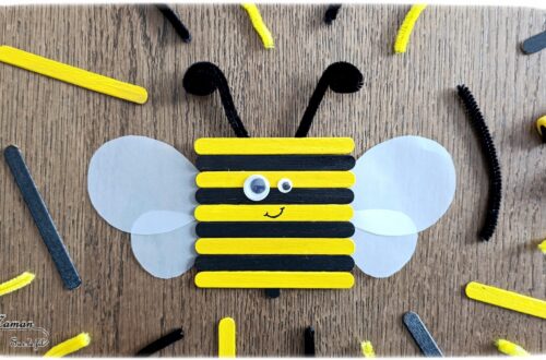 Fabriquer une abeille avec des bâtonnets de glace en bois : activité créative, récup et manuelle enfants - Recyclage, surcyclage de bâtonnets en bois - Peinture, collage - Yeux mobiles, fils chenille pour les antennes et papier calque pour les ailes - Abeille carrée mignonne - Thème Insectes et petites bêtes, printemps - Bricolage et décoration sympa et facile - Arts visuels maternelle et élémentaire - Cycles 1 et 2 - Créativité - tutoriel photos - mslf