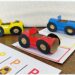 Fabriquer des voitures en récup' de rouleaux de PQ et les utiliser pour des activités pédagogiques : activité créative, recyclage et manuelle enfants - Peinture et surcyclage de rouleaux de papier toilette en carton - Bricolage rigolo et activités autour des couleurs et du dénombrement - Chiffres de 1 à 3 - Livret d'activités pour maternelle et préscolaire autour des véhicules - Thème Voitures et Véhicules - Bricolage et décoration sympa et facile - Arts visuels maternelle et élémentaire - Cycles 1 et 2 - Créativité - tutoriel photos et vidéo - mslf