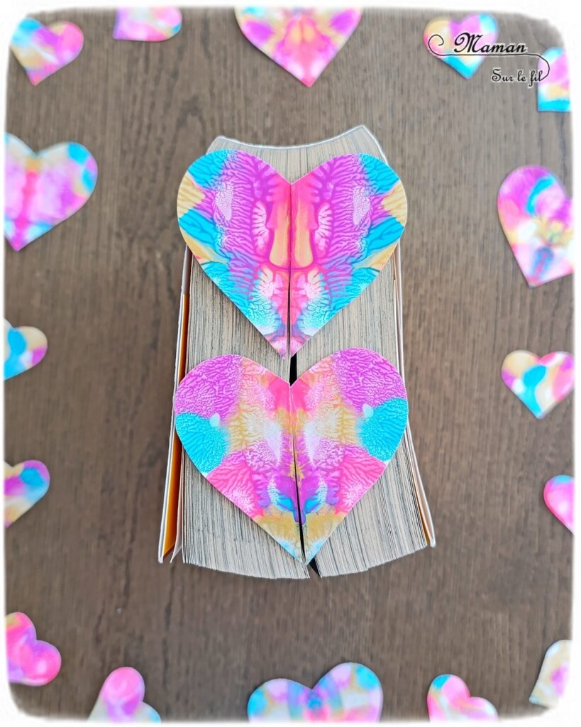 Fabriquer des marque-pages Coeurs pour la fête des mères : activité créative, peinture et manuelle enfants - Peinture par symétrie - Découpage, collage, bricolage - Cadeau DIY, fait maison à offrir pour la fête des mères, pères, grands-mères, grands-pères, parents - Amour, amitié, Saint Valentin - Technique de peinture ludique - Bricolage et décoration sympa et facile - Arts visuels maternelle et élémentaire - Cycles 1 et 2 - Créativité - tutoriel photos et vidéo - mslf
