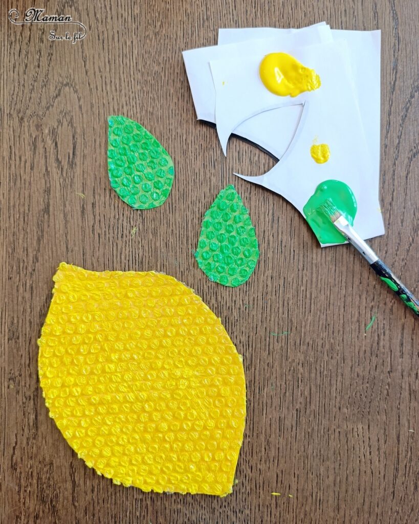 Créer un citron avec du papier à bulles et de la peinture : activité créative, récup et manuelle enfants - Recyclage, surcyclage de papier bulle - Découpage et collage de papier - Peinture sur papier à bulles - Bâton pour la queue du citron - Land Art et Nature - Thème Fruits et légumes, potager, printemps, été - Bricolage et décoration sympa et facile - Arts visuels maternelle et élémentaire - Cycles 1 et 2 - Créativité - tutoriel photos - mslf