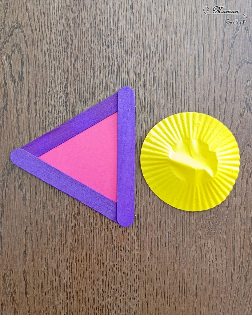 Fabriquer des poissons colorés avec des bâtonnets de bois et des caissettes à cupcakes : activité créative, récup' et manuelle enfants - Recyclage et surcyclage de gros bâtonnets en bois colorés et de caissettes couleurs Arc-en-ciel - Bricolage facile et rigolo - Découpage, collage - Gommettes Yeux - Thème poissons, animaux marins, mer, océans, été, 1er avril - Bricolage et décoration sympa et facile - Arts visuels maternelle et élémentaire - Cycles 1 et 2 - Créativité - tutoriel photos - mslf