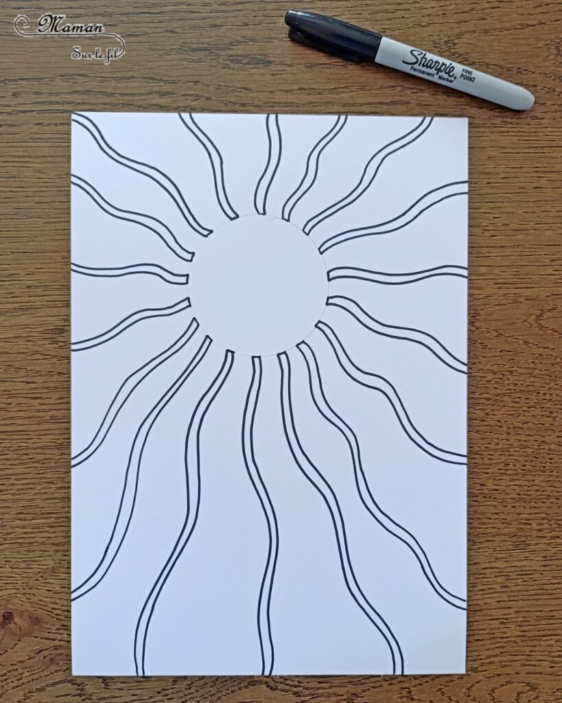 Peindre un soleil Arc-en-ciel : activité créative, peinture et manuelle enfants - Utilisation d'un compas - Dessins en noir - Couleurs avec palette de peinture pour enfants - Type Aquarelle - Dessin mignon - Contraste noir et couleurs - Thème météo, ciel, soleil, été, printemps - Bricolage et décoration sympa et facile - Arts visuels maternelle et élémentaire - Cycles 1 et 2 - Créativité - tutoriel photos - mslf