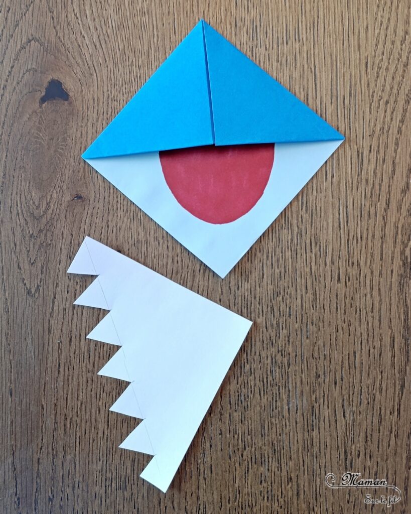 Fabriquer un marque-page Requin DIY en papier : activité créative et manuelle enfants - Pliage de papier et origami - Customisation en requin - Découpage, collage, coloriage et dessin - Cadeau à offrir Fait maison- Bricolage facile et rigolo - Thème animaux marins, océans, mer, été - Bricolage et décoration sympa et facile - Arts visuels maternelle et élémentaire - Cycles 1 et 2 - Créativité - tutoriel photos - mslf