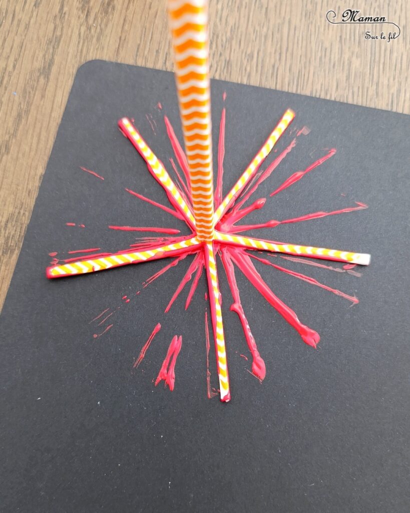 Peindre un feu d'artifice pour le 14 juillet avec des pailles et des paillettes : activité créative, peinture et manuelle enfants - Technique de la paille découpée en plusieurs bandes pour peindre les feux d'artifice - Couleurs bleu, blanc et rouge pour la fête nationale - Paillettes pour le côté brillant - Thème feu d'artifice, 14 juillet, fête nationale, drapeau français - Bricolage et décoration sympa et facile - Arts visuels maternelle et élémentaire - Cycles 1 et 2 - Créativité - tutoriel photos - mslf