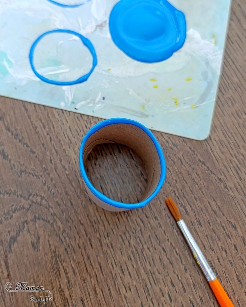 Peindre des requins mignons avec un rouleau de PQ en carton : activité créative, peinture, récup' et manuelle enfants - Recyclage et Surcyclage de rouleaux de papier toilette en carton - Peinture du corps, des nageoires et de l'aileron - Coloriage au pinceau - Dessin de la langue au feutre puis gommettes Yeux - Bulles pour décorer le tour avec des pailles - Bricolage facile et rigolo - Thème animaux marins, océans, mer, été - Bricolage et décoration sympa et facile - Arts visuels maternelle et élémentaire - Cycles 1 et 2 - Créativité - tutoriel photos - mslf