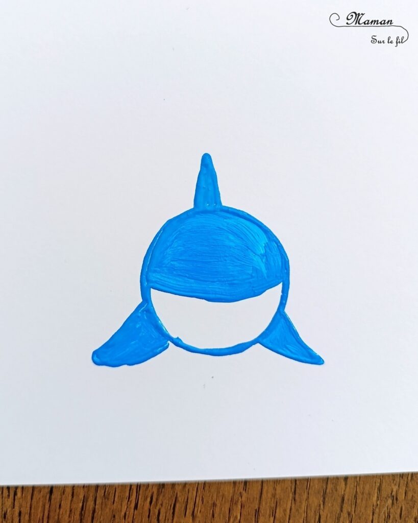 Peindre des requins mignons avec un rouleau de PQ en carton : activité créative, peinture, récup' et manuelle enfants - Recyclage et Surcyclage de rouleaux de papier toilette en carton - Peinture du corps, des nageoires et de l'aileron - Coloriage au pinceau - Dessin de la langue au feutre puis gommettes Yeux - Bulles pour décorer le tour avec des pailles - Bricolage facile et rigolo - Thème animaux marins, océans, mer, été - Bricolage et décoration sympa et facile - Arts visuels maternelle et élémentaire - Cycles 1 et 2 - Créativité - tutoriel photos - mslf