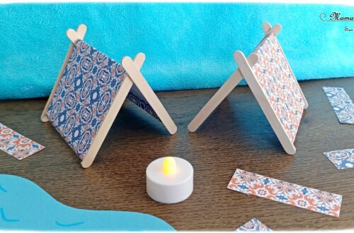 Fabriquer des mini tentes en récup' et papier : activité créative, recyclage et manuelle enfants - Surcyclage de bâtonnets de glace en bois - Bricolage facile pour jeu DIY (pour figurines, poupées, Playmobil... - Découpage, collage de papier - Campement avec deux tentes, un lac, un plan d'eau et un feu de camp (bougie) - Thème camping, vacances, été, colonies, camp d'été - Bricolage et décoration sympa et facile - Arts visuels maternelle et élémentaire - Cycles 1 et 2 - Créativité - tutoriel photos - mslf