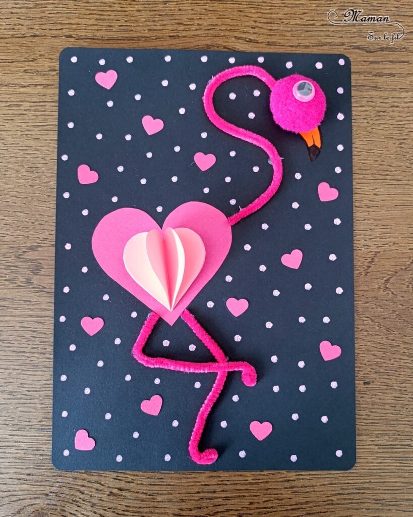 Créer un flamant rose amoureux avec des coeurs : activité créative et manuelle enfants - Plusieurs coeurs collés ensemble pour créer un effet 3D en relief - Cou et pattes avec fils chenille et tête avec pompons - Flamant rose plein de coeurs et d'amour - Découpage, collage, graphismes - Bricolage facile et rapide - Thème été, oiseaux, animaux savane, amour, saint-valentin - Bricolage et décoration sympa et facile - Arts visuels maternelle et élémentaire - Cycles 1 et 2 - Créativité - tutoriel photos - mslf