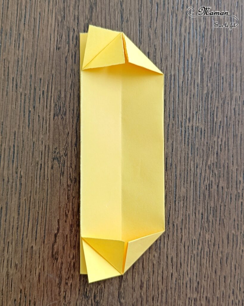 Fabriquer un décompte pour la rentrée scolaire : activité créative, récup' et manuelle enfants - Crayons de couleur arc-en-ciel fabriqués avec des bâtonnets de glace en bois - Peinture, recyclage, récup', surcyclage - Trousse Kawaii en papier avec la technique de l'origami - Pot à crayons avec un pot en verre - Chaque jour, on passe un crayon du pot vers la trousse - Quand la trousse est remplie, c'est la rentrée - Bricolage DIY facile et rapide - Thème école, rentrée scolaire, matériel, crayons de couleur - Bricolage et décoration sympa et facile - Arts visuels maternelle et élémentaire - Cycles 1 et 2 - Créativité - tutoriel photos - mslf