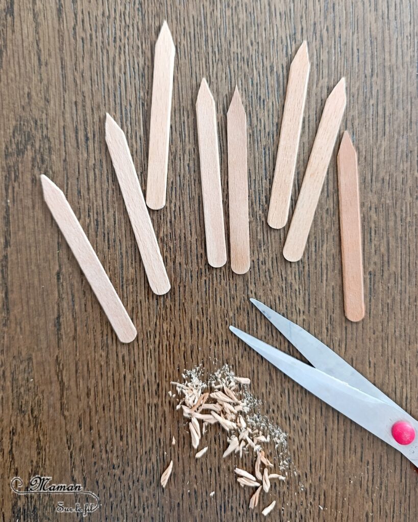 Fabriquer un décompte pour la rentrée scolaire : activité créative, récup' et manuelle enfants - Crayons de couleur arc-en-ciel fabriqués avec des bâtonnets de glace en bois - Peinture, recyclage, récup', surcyclage - Trousse Kawaii en papier avec la technique de l'origami - Pot à crayons avec un pot en verre - Chaque jour, on passe un crayon du pot vers la trousse - Quand la trousse est remplie, c'est la rentrée - Bricolage DIY facile et rapide - Thème école, rentrée scolaire, matériel, crayons de couleur - Bricolage et décoration sympa et facile - Arts visuels maternelle et élémentaire - Cycles 1 et 2 - Créativité - tutoriel photos - mslf
