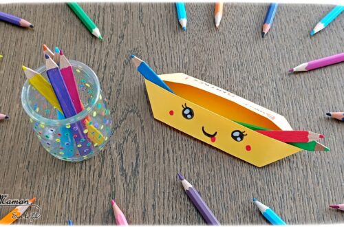 Fabriquer un décompte pour la rentrée scolaire : activité créative, récup' et manuelle enfants - Crayons de couleur arc-en-ciel fabriqués avec des bâtonnets de glace en bois - Peinture, recyclage, récup', surcyclage - Trousse Kawaii en papier avec la technique de l'origami - Pot à crayons avec un pot en verre - Chaque jour, on passe un crayon du pot vers la trousse - Quand la trousse est remplie, c'est la rentrée - Bricolage DIY facile et rapide - Thème école, rentrée scolaire, matériel, crayons de couleur - Bricolage et décoration sympa et facile - Arts visuels maternelle et élémentaire - Cycles 1 et 2 - Créativité - tutoriel photos - mslf